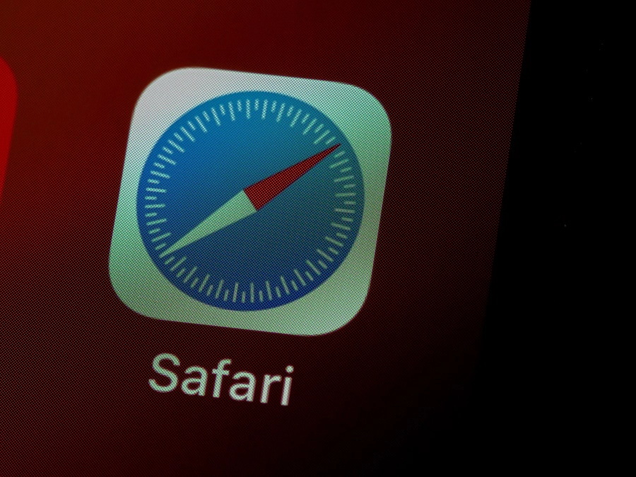 Safari app icon on iOS
